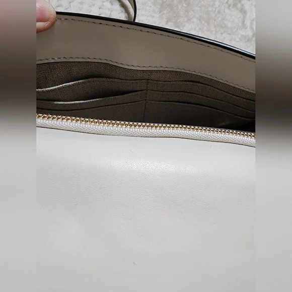 Chic Michael Kors Tan White Chain Strap Bag